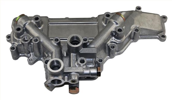 三一挖掘機三菱機油冷卻器蓋