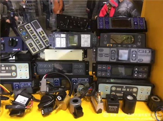 上海寶馬展哪些挖機配件吸引眼球?