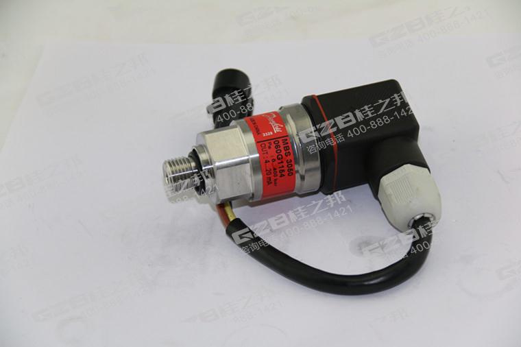 龍工挖掘機配件批發,挖機配件