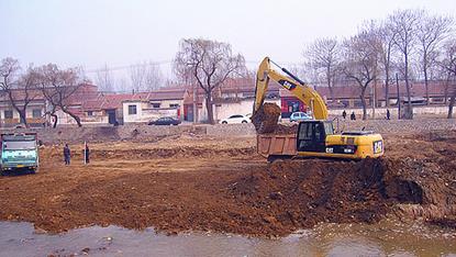 工程施工隊選擇挖掘機配件來桂之邦