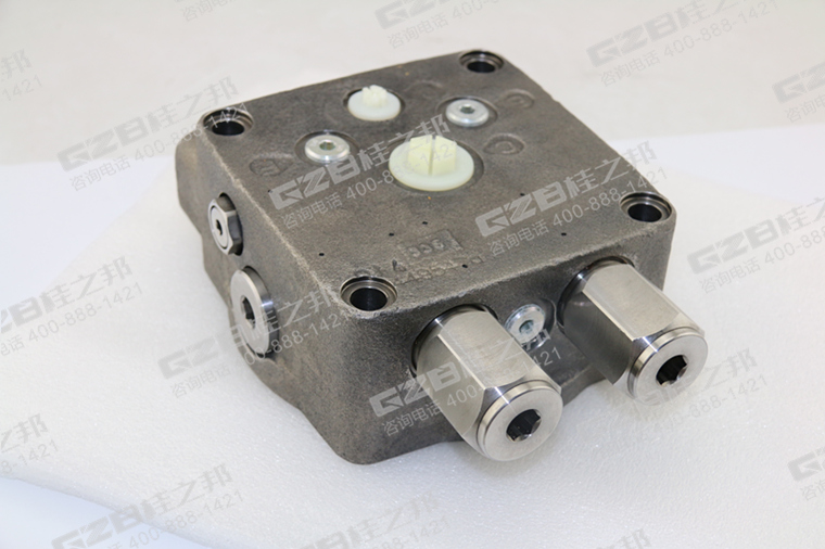 中聯挖掘機回轉馬達蓋