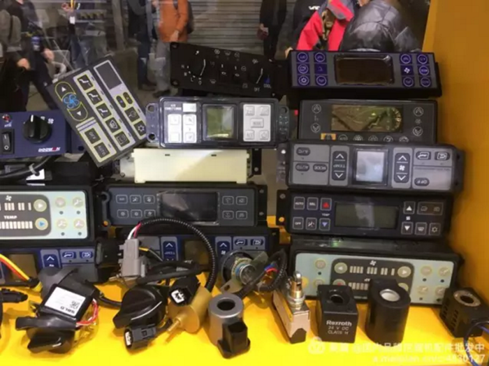 上海寶馬展哪些挖機配件吸引眼球?