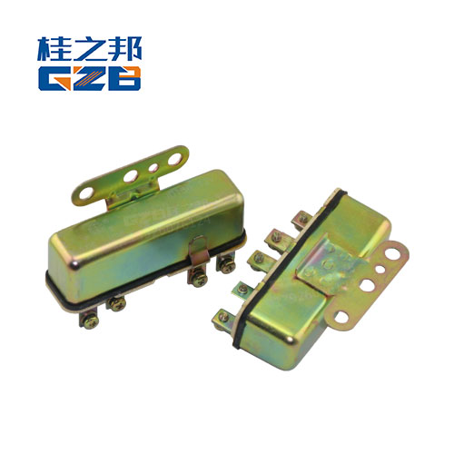 雷沃挖掘機60配件