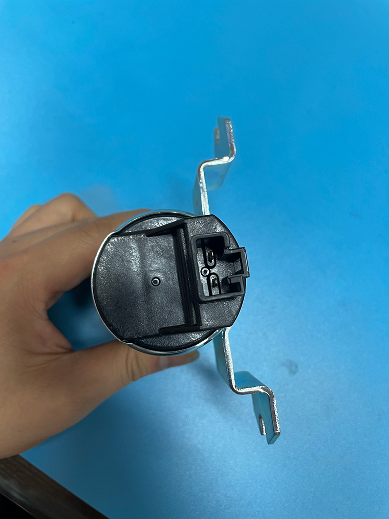 三一挖掘機繼電器